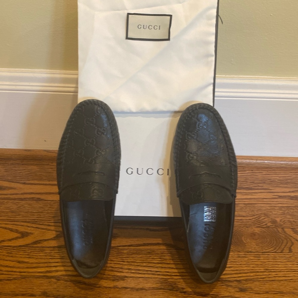 Gucci black leather penny loafer/driving moccasin. Men’s UK 5G new w box and bag